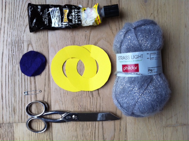 pour faire un pompon étape 1